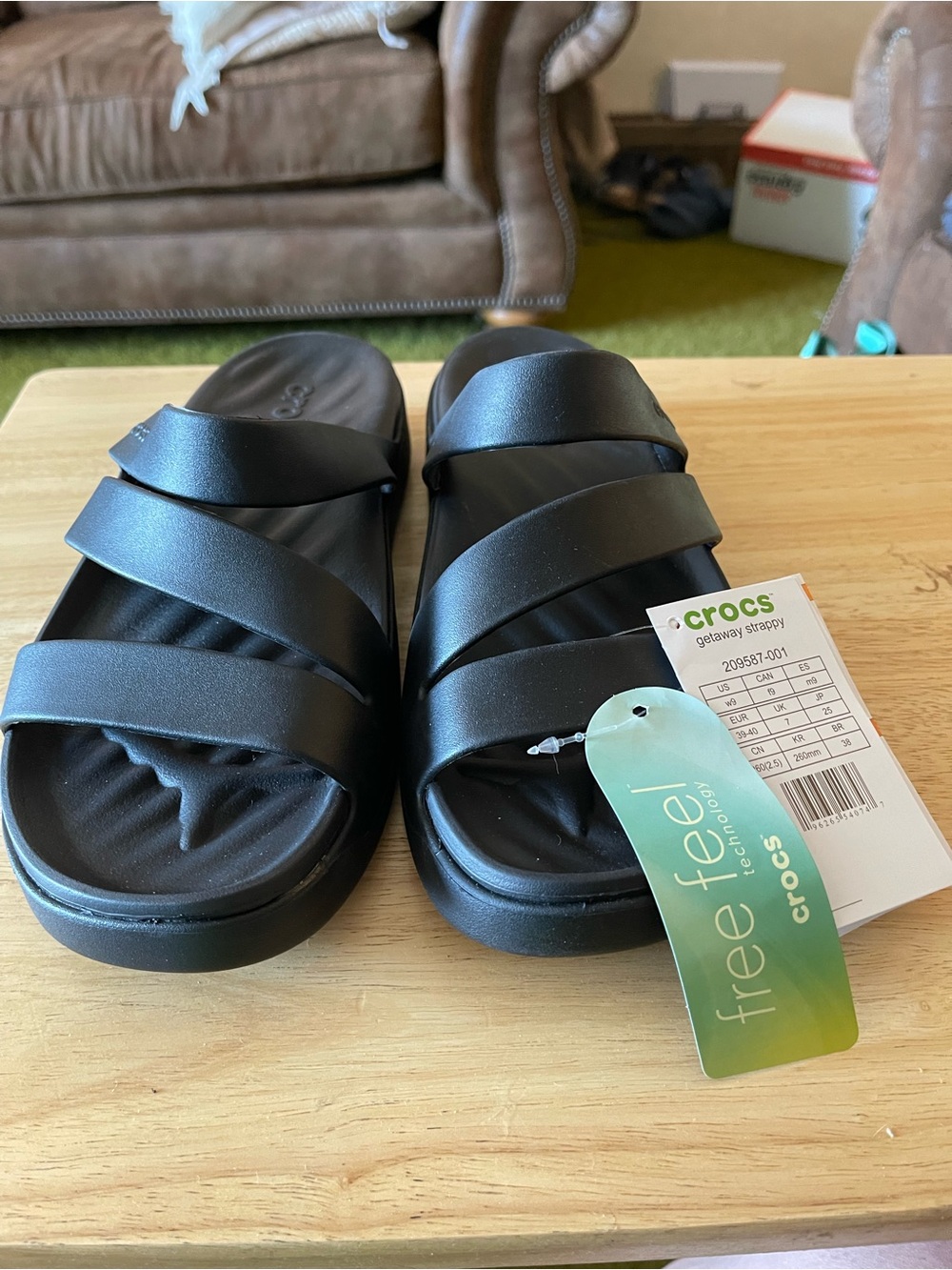 Crocs Getaway Collection Women's US 9 Black Strappy Slip-On Sandals